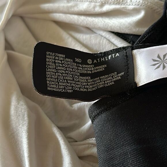 Athleta Hullabraloo Support Top in White and Black! - Picture 9 of 12